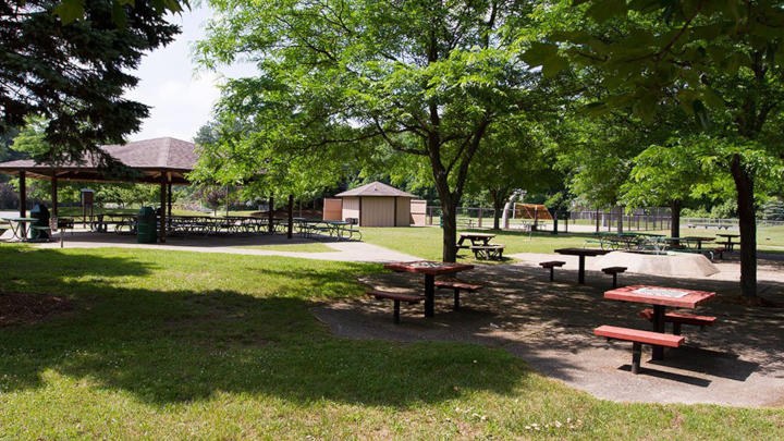Stroll & Read July 2024